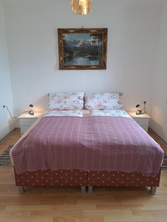 Keller'S Ferienwohnung An Der Saale Schwarzenbach an der Saale Esterno foto